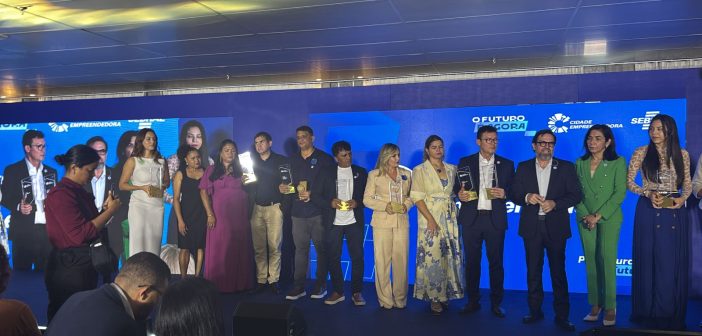 Premiação do SEBRAE a Prefeitura Empreendedora